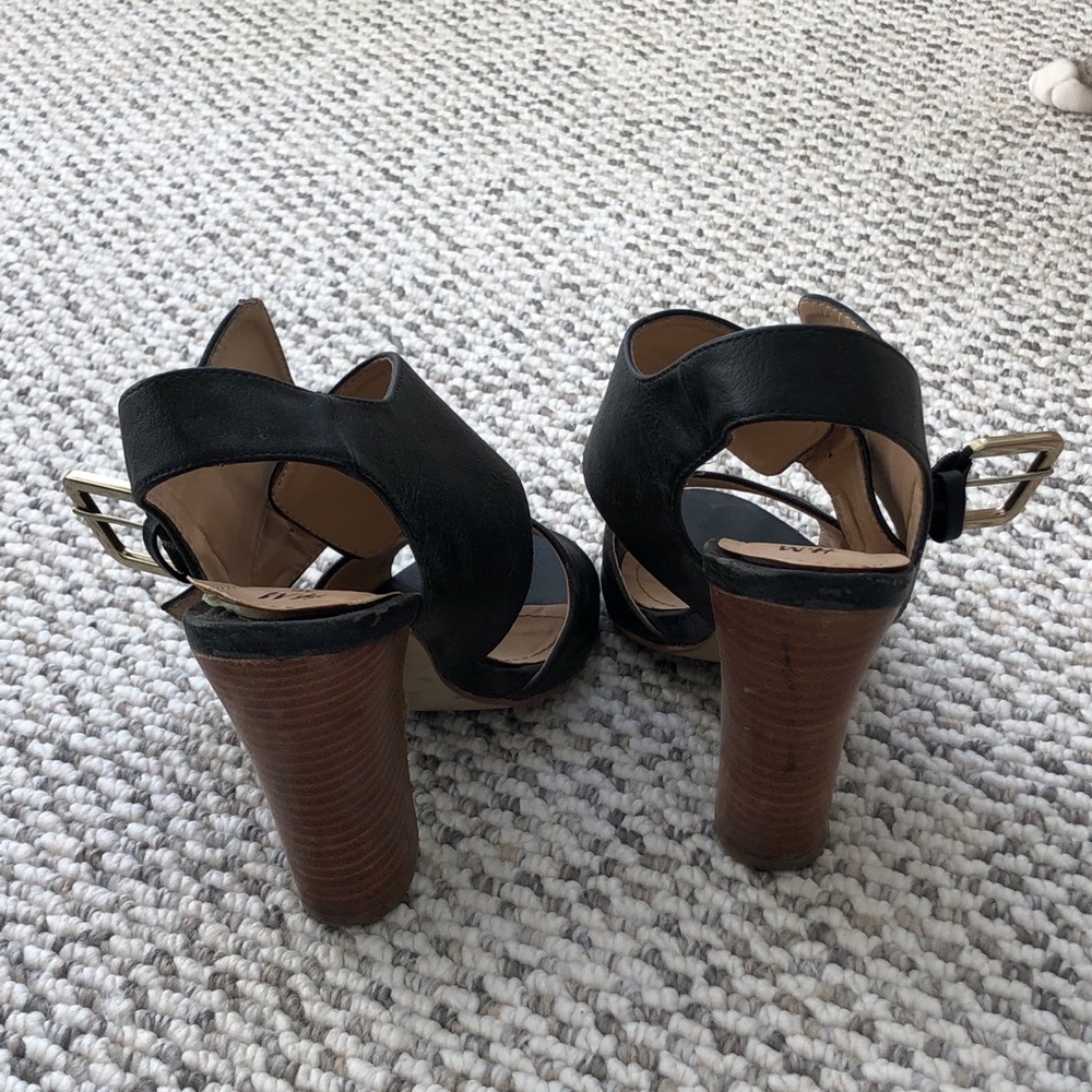 Block Heels - Picture 5 of 6